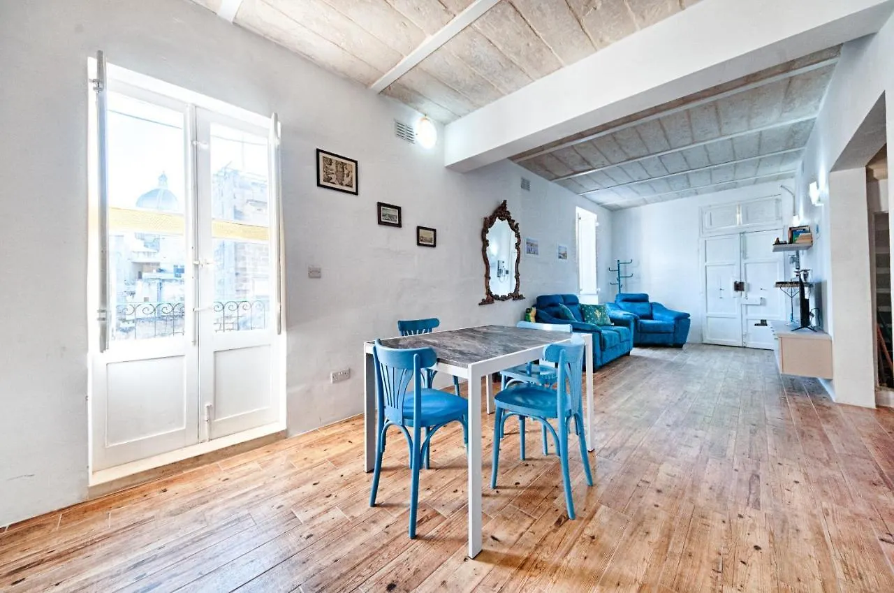 Apartment Kalkara Cosy 2 Bedroom Maisonette